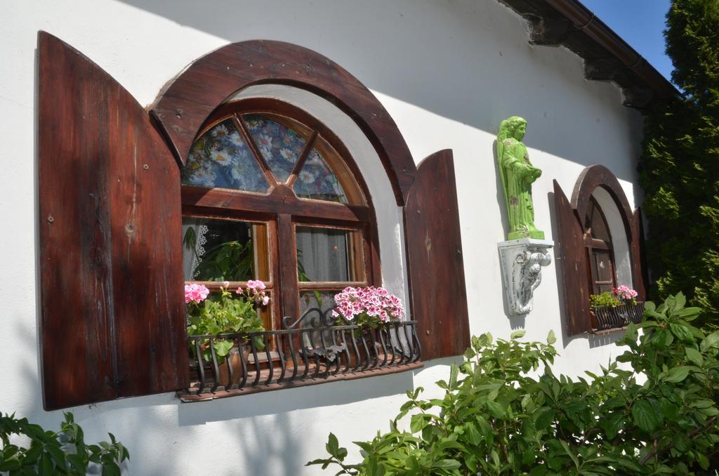Dworek Sw.Antoniego Slawutowo Exterior foto